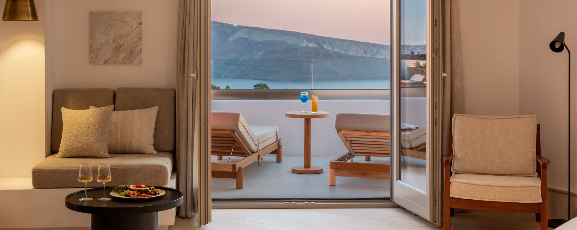 Santo Pure Oia Suites & Villas